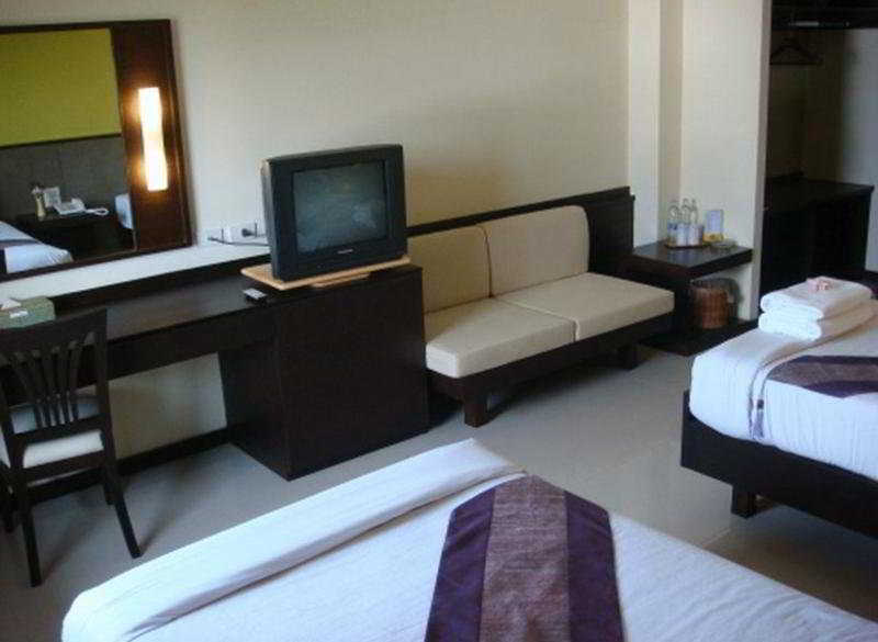 Navarat Heritage Hotel Kamphaeng Phet Exterior foto